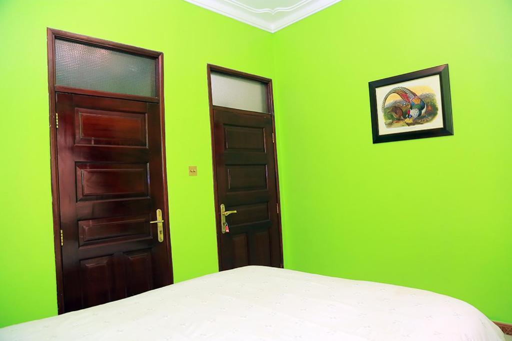 Plot 4 Kavuma Close Villa Kampala Ngoại thất bức ảnh