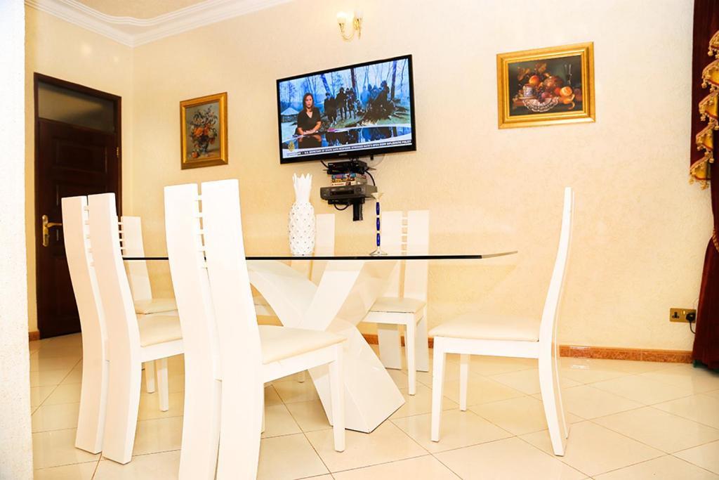 Plot 4 Kavuma Close Villa Kampala Ngoại thất bức ảnh
