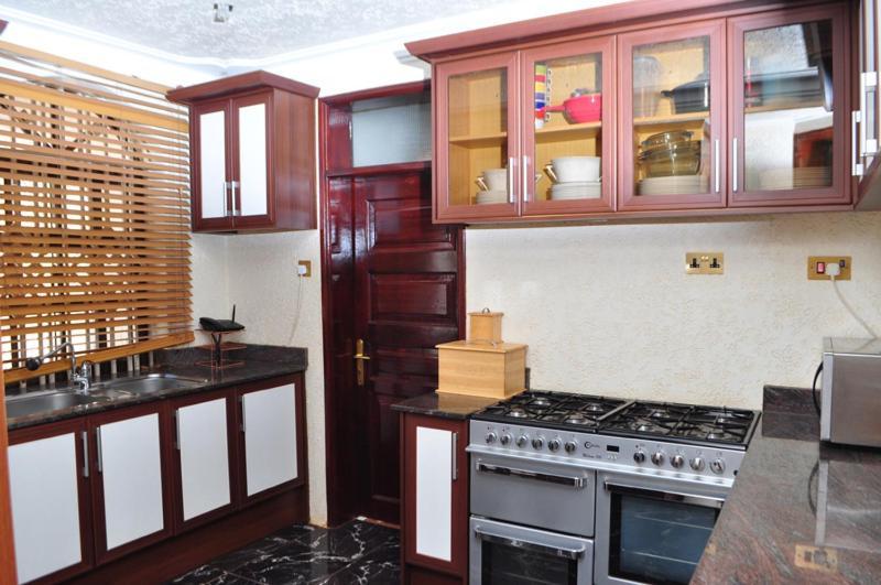 Plot 4 Kavuma Close Villa Kampala Ngoại thất bức ảnh